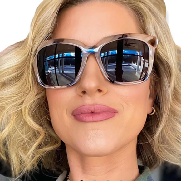 DIFF Hailey Sunglasses Cream Tortoise Frame Grey Lens Square NWT main image 8